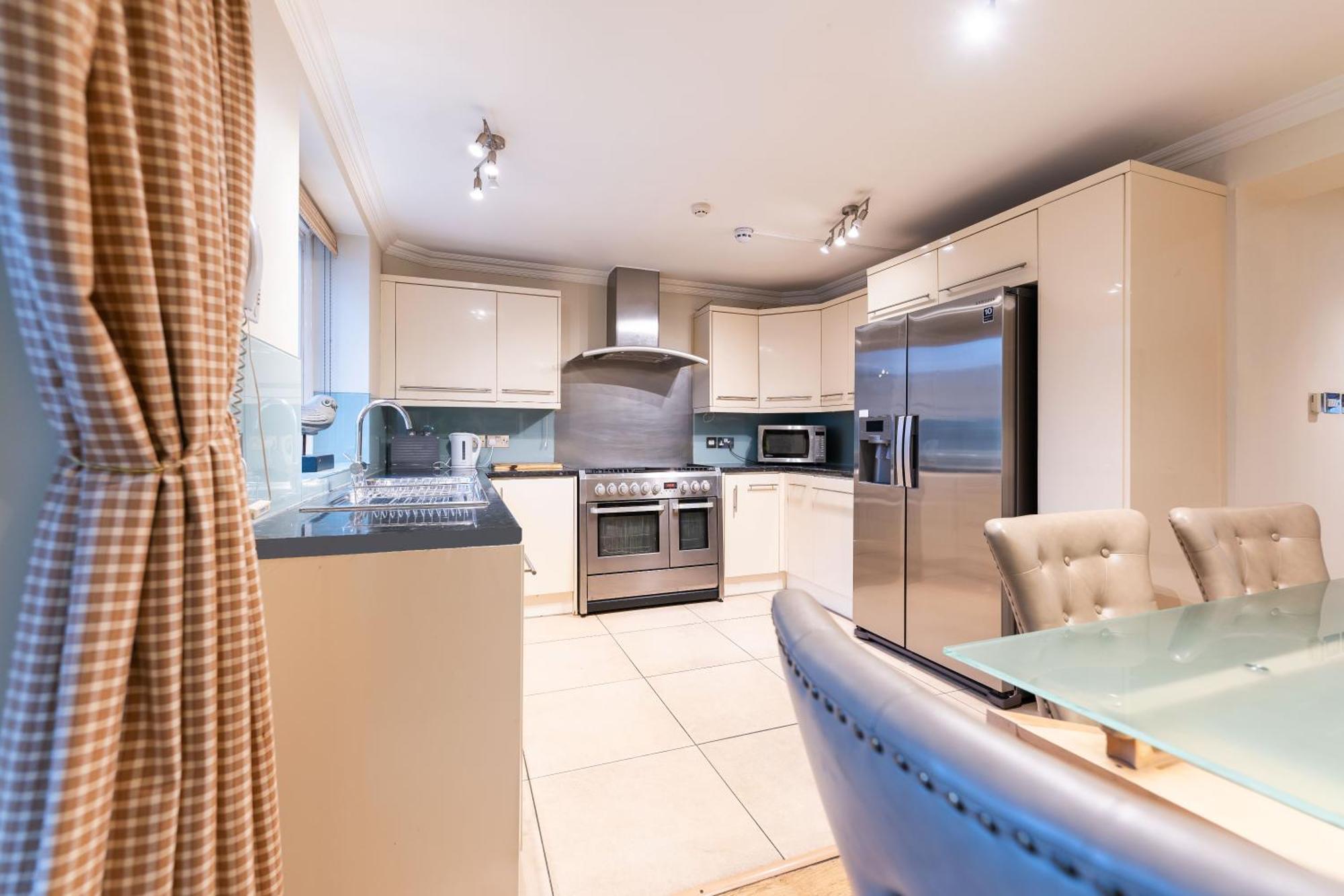 Luxury 6 Bedroom House In Southwick Street London Exterior foto