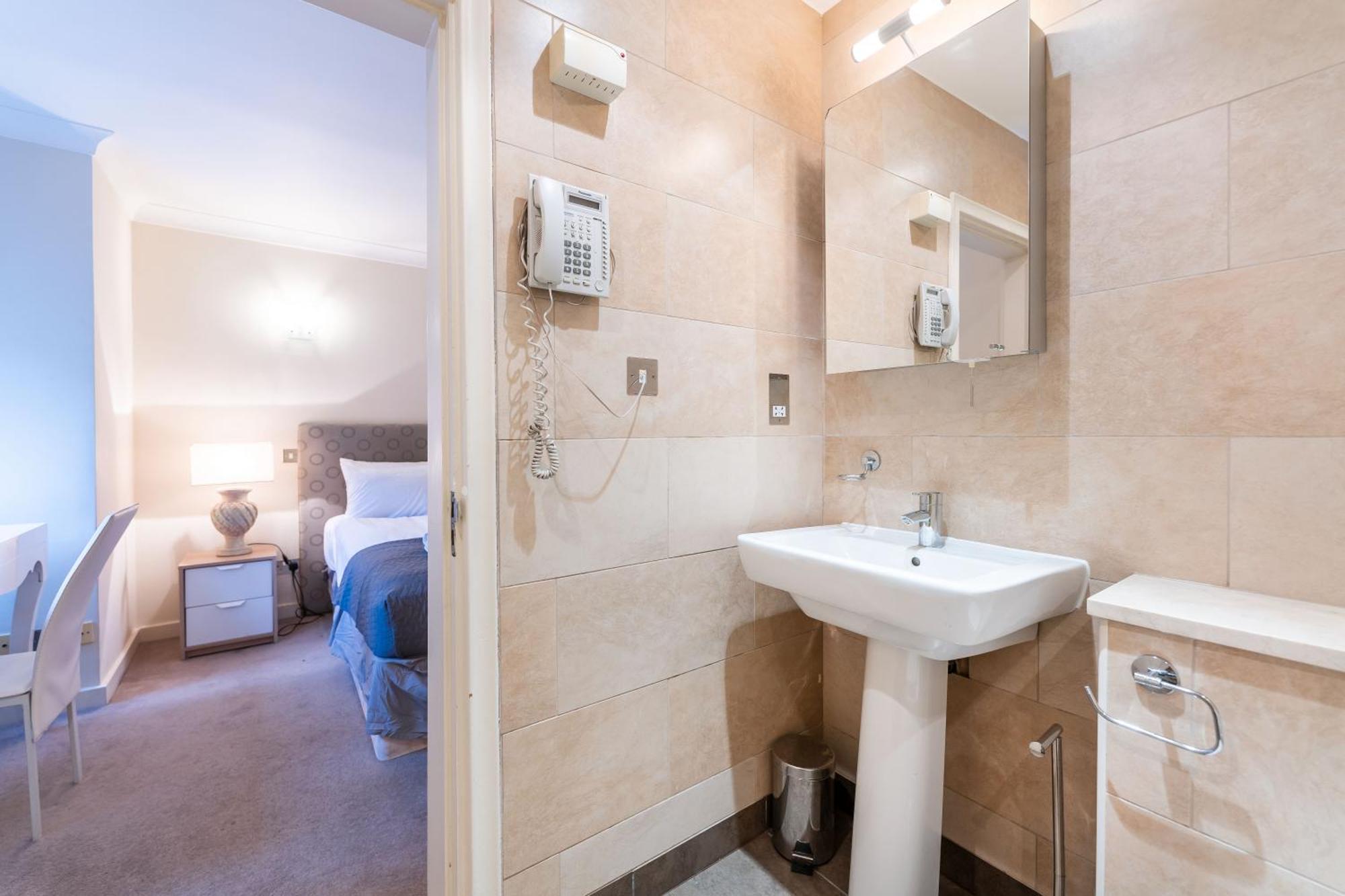 Luxury 6 Bedroom House In Southwick Street London Exterior foto