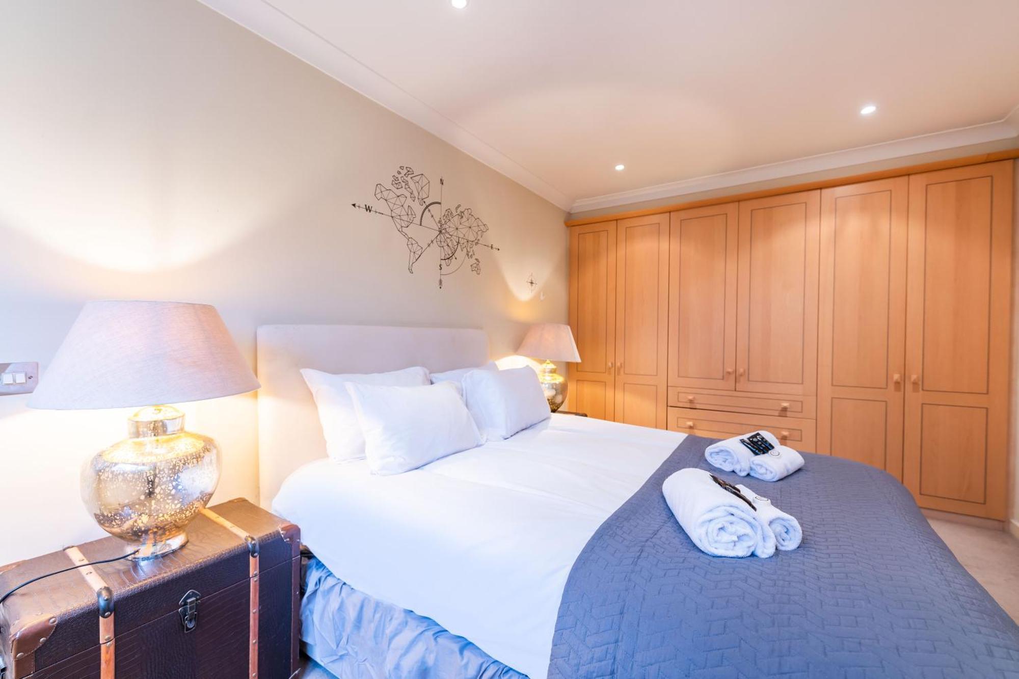 Luxury 6 Bedroom House In Southwick Street London Exterior foto