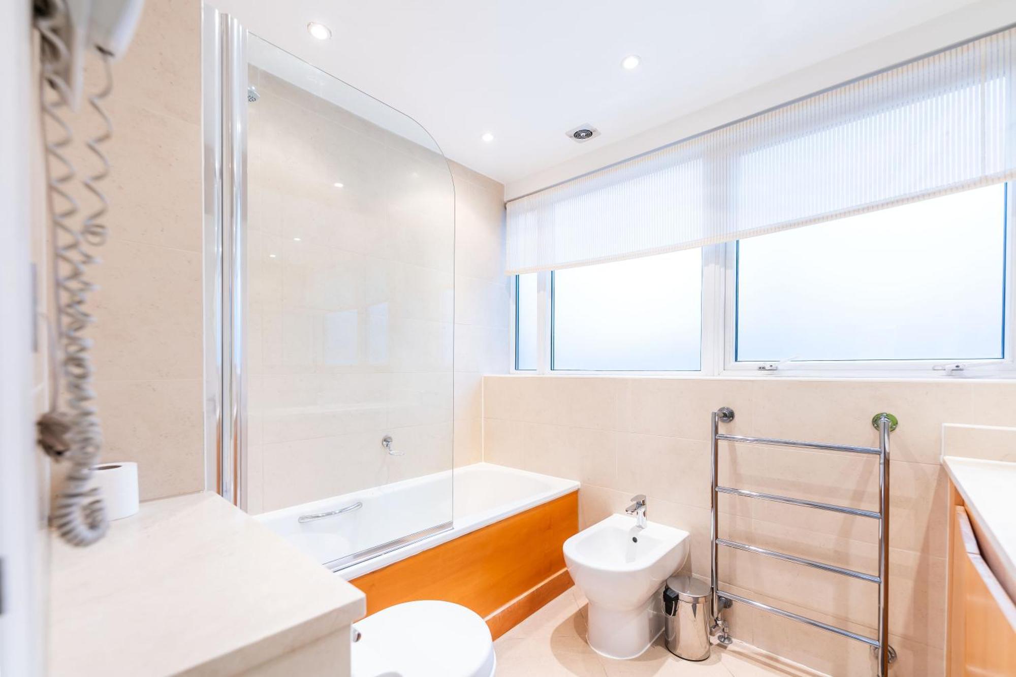 Luxury 6 Bedroom House In Southwick Street London Exterior foto